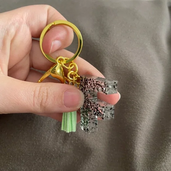 Handmade Letter "F" Keychain - Picture 3 of 6